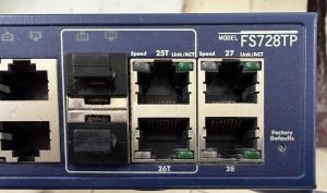 Netgear FS728TP Front Right view